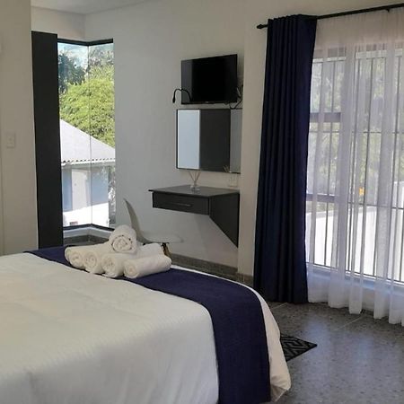 The Wishing Well Guest House Self-Catering Port Edward Esterno foto