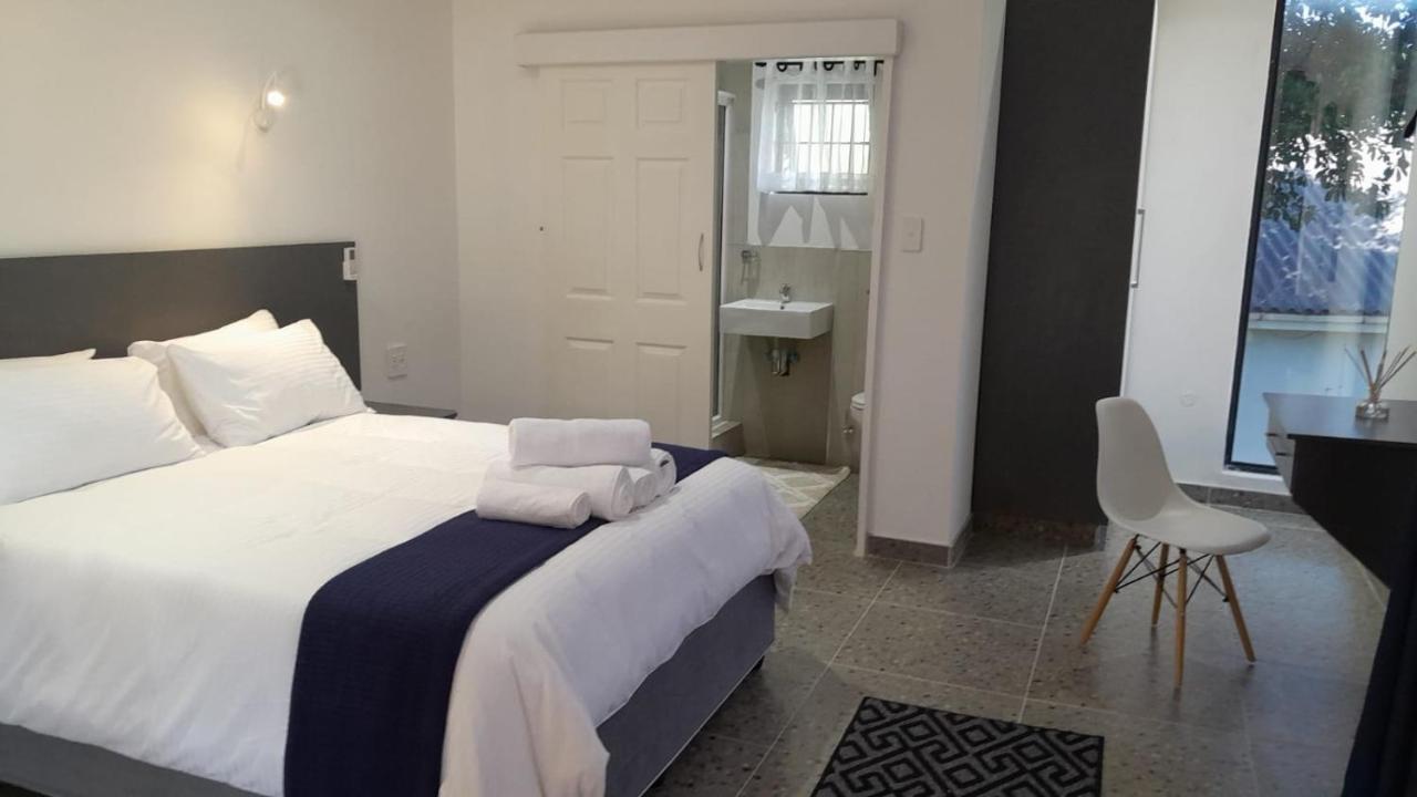 The Wishing Well Guest House Self-Catering Port Edward Esterno foto