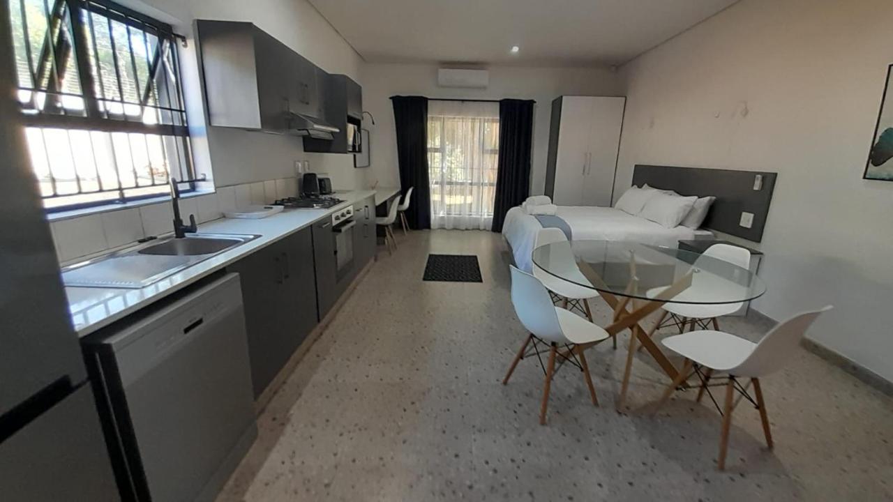The Wishing Well Guest House Self-Catering Port Edward Esterno foto