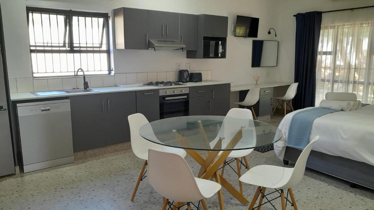 The Wishing Well Guest House Self-Catering Port Edward Esterno foto